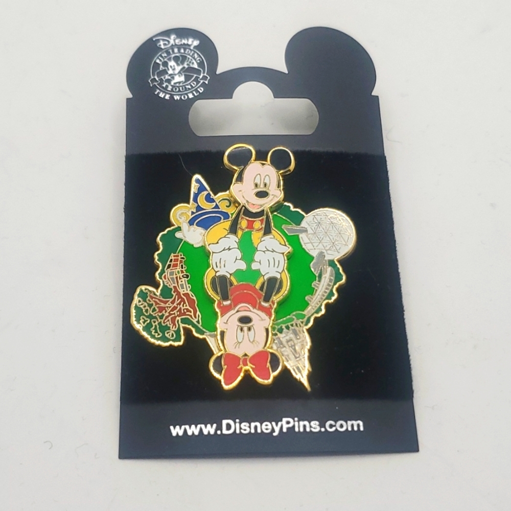 Disney Minnie/Mickey mouse pin